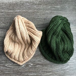 SOLDOnMERCARIFree People Rory Beanie Bundle